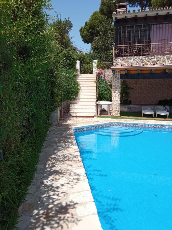 Villa Con Piscina Privada 托雷莫利诺斯 外观 照片