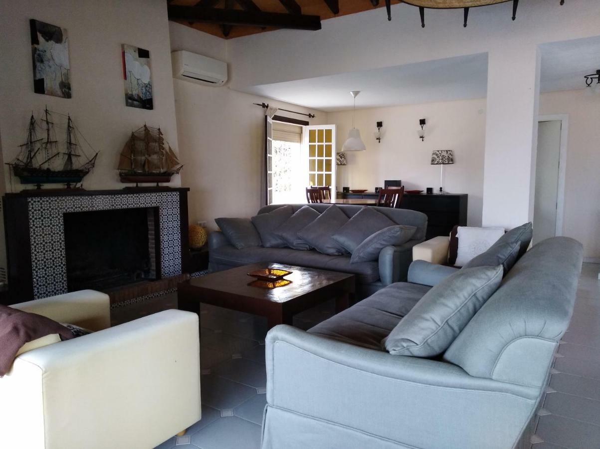 Villa Con Piscina Privada 托雷莫利诺斯 外观 照片