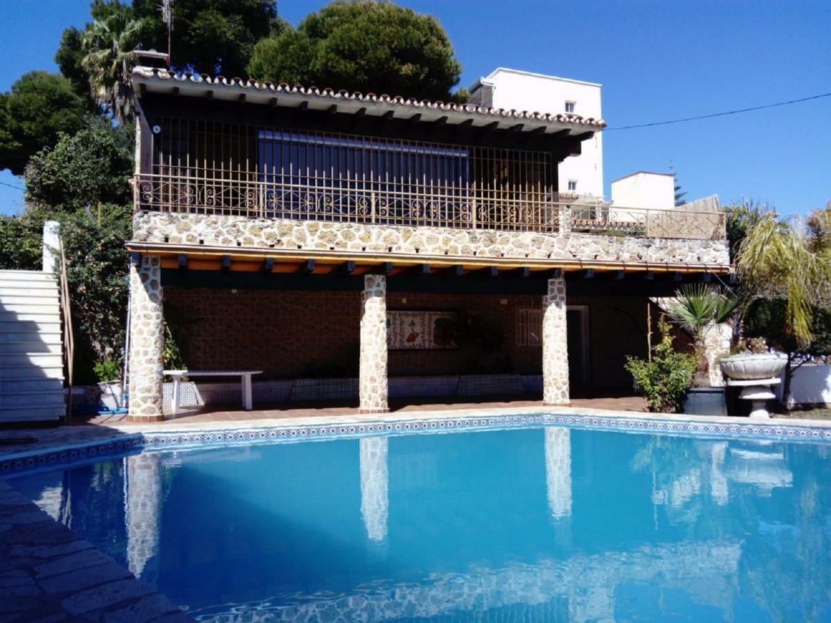 Villa Con Piscina Privada 托雷莫利诺斯 外观 照片